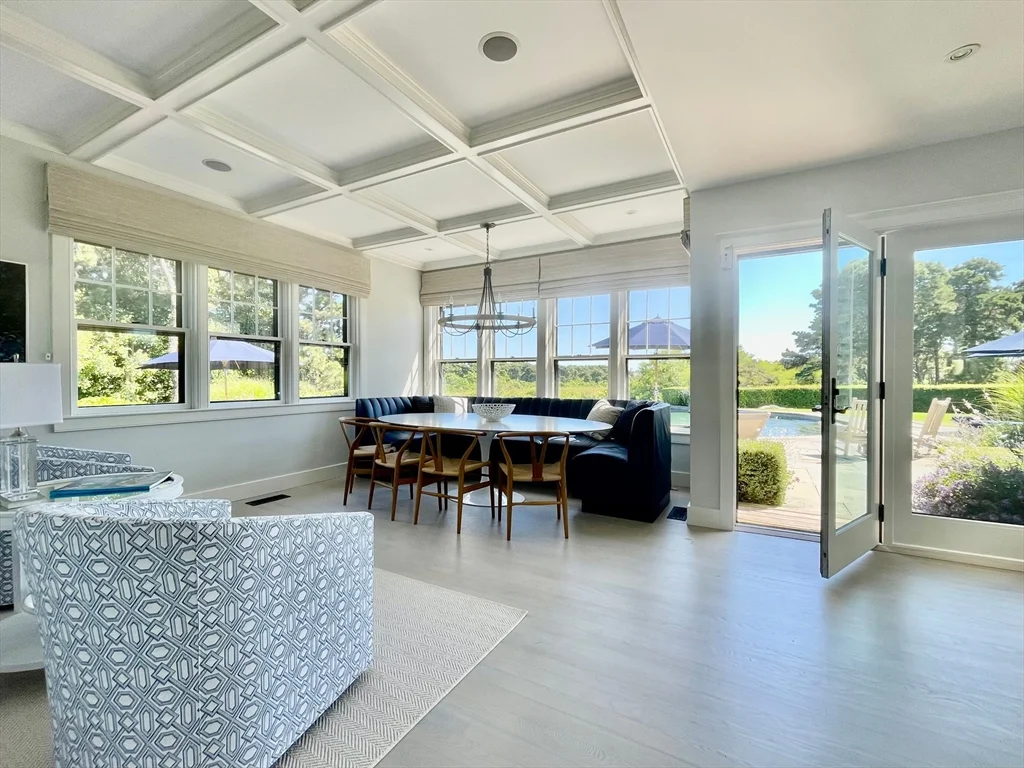 1 Pochick Ave, Nantucket