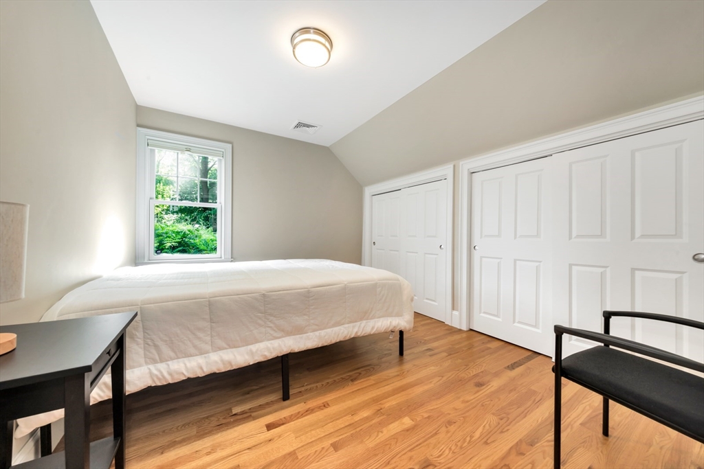 68 Woburn St, Lexington