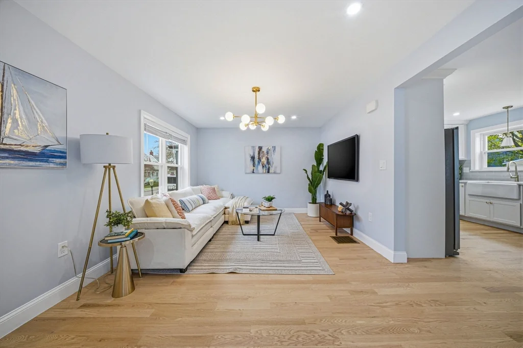 30 Arnold St, Quincy