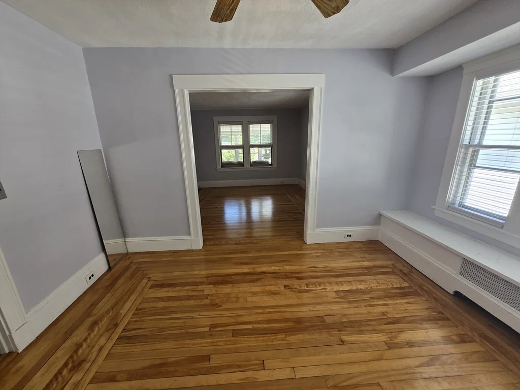 30 Maple Ave, Medford