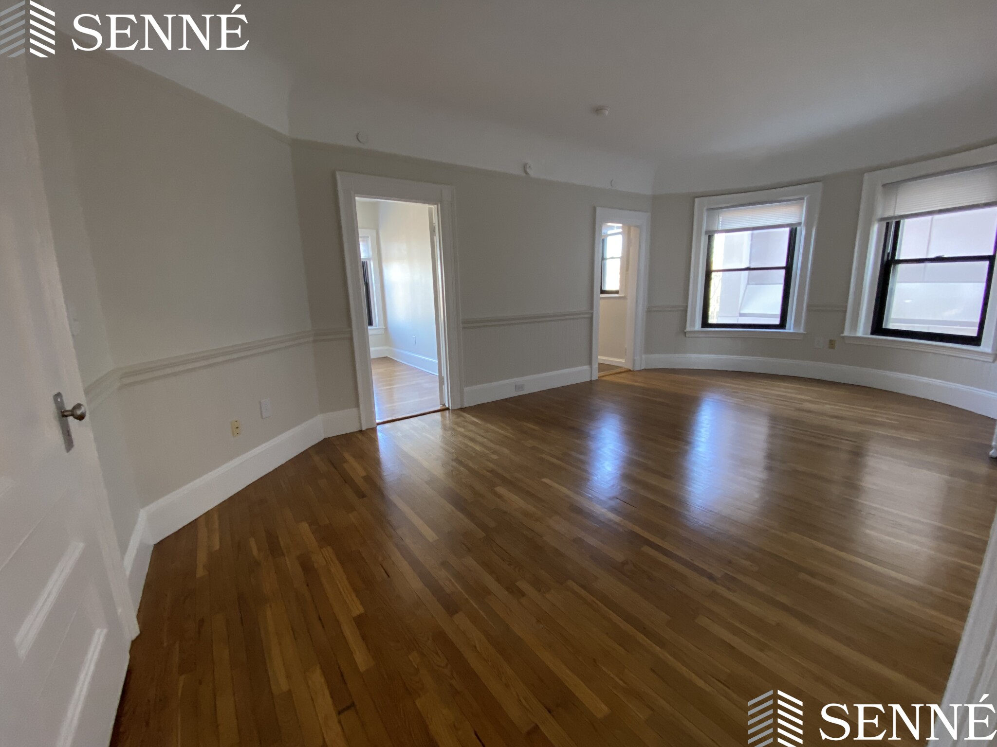 1039 Massachusetts Ave, Harvard Square