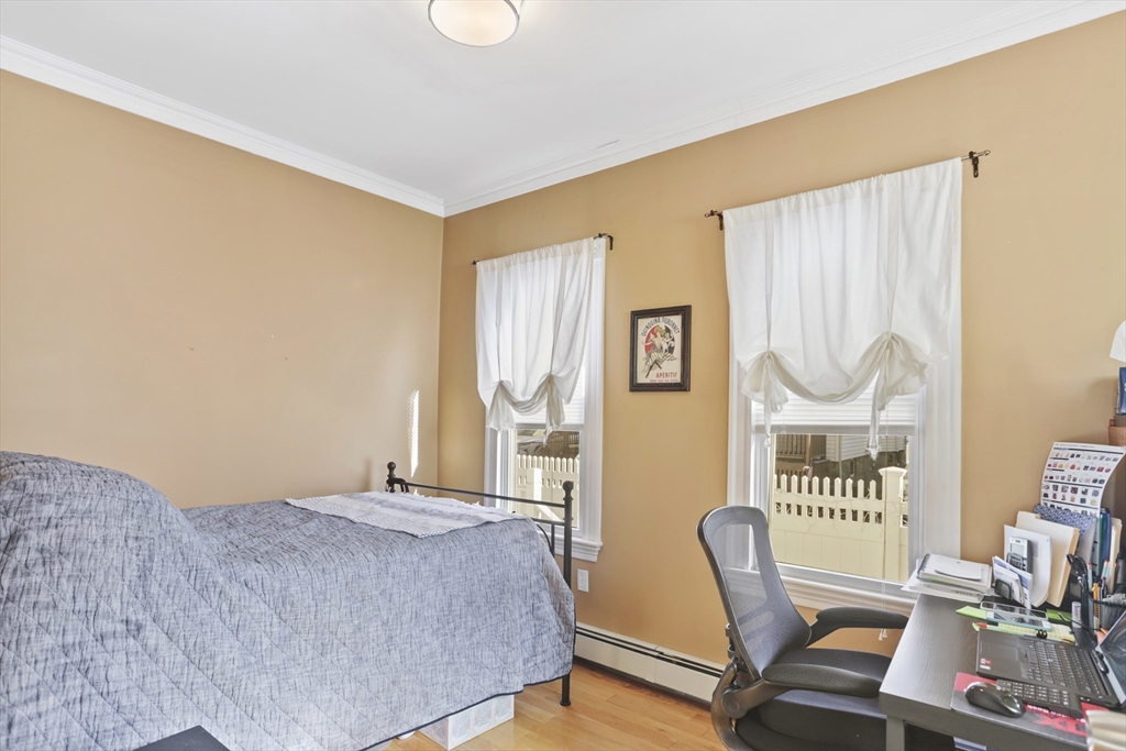 34 Bayard St, Allston