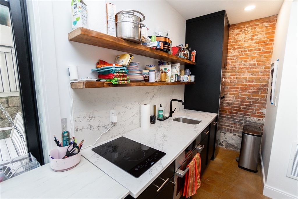 452 W 4th, South Boston