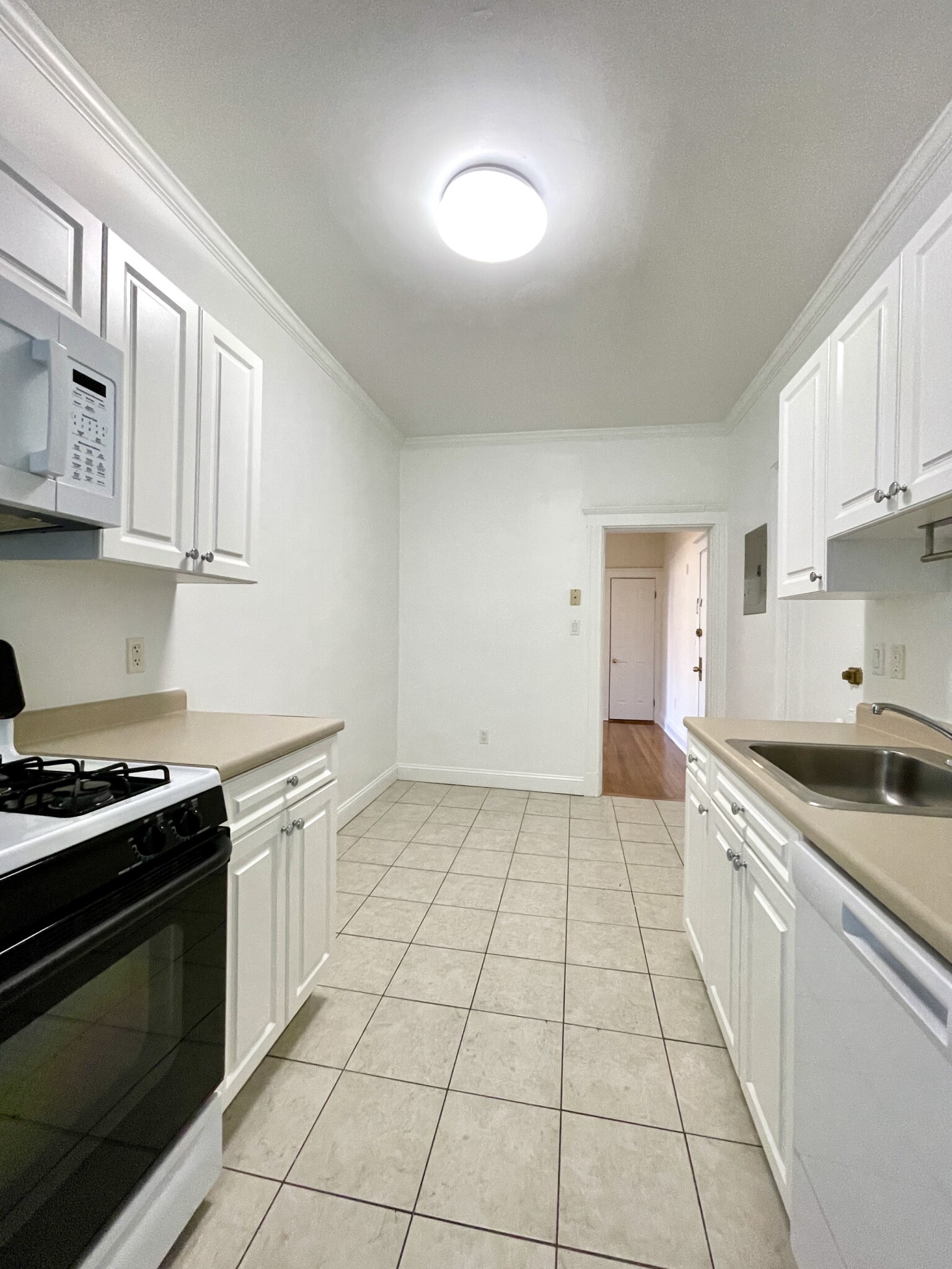 111 Kilsyth Rd, Brighton