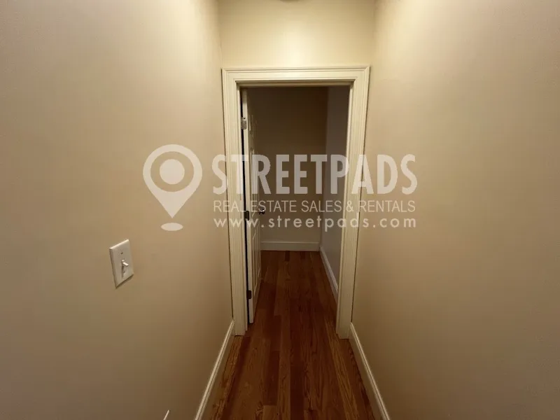 35 Pratt St, Allston