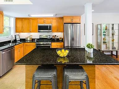 11 Independence Dr, Chestnut Hill