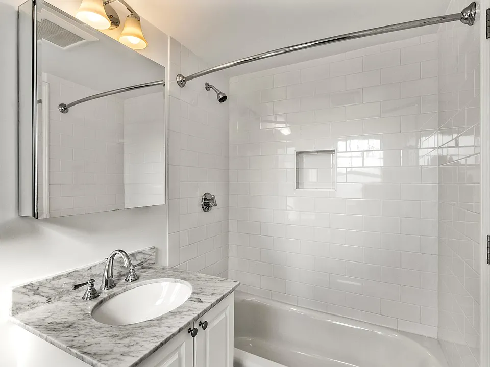 11 Independence Dr, Chestnut Hill