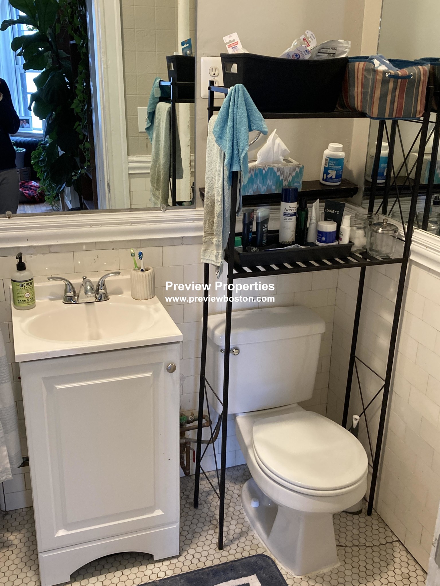 1572 Commonwealth Ave, Brighton