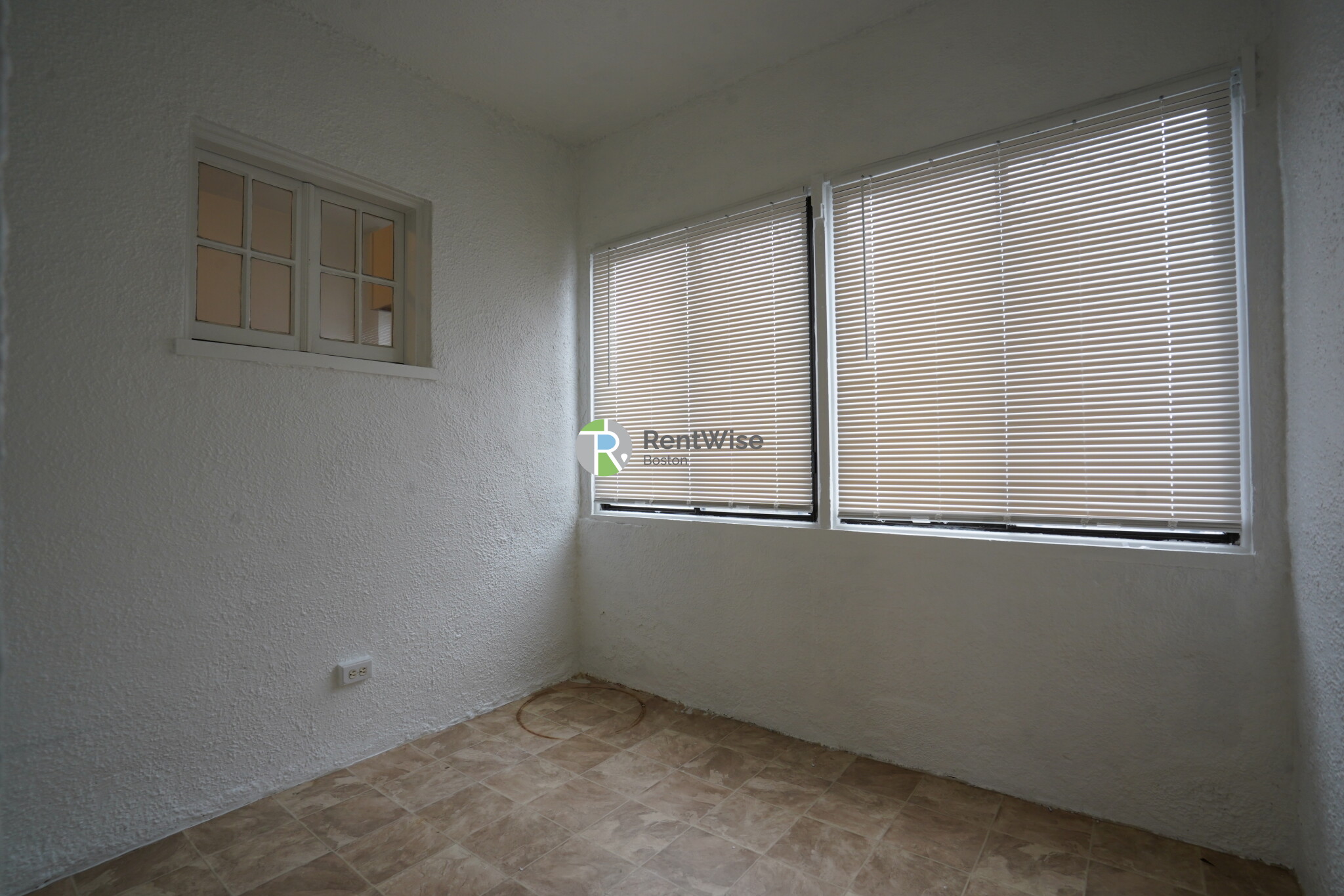 230 Walnut St, Newtonville