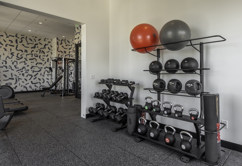 282 Bremen St, East Boston