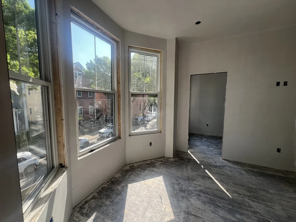 395 W 4th St, South Boston