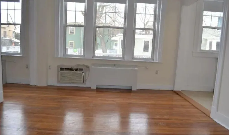 3 Langdon St, Neighborhood Nine