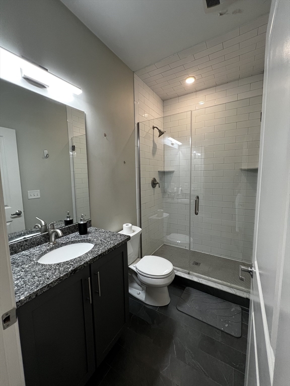 14 Yeamans St, Revere