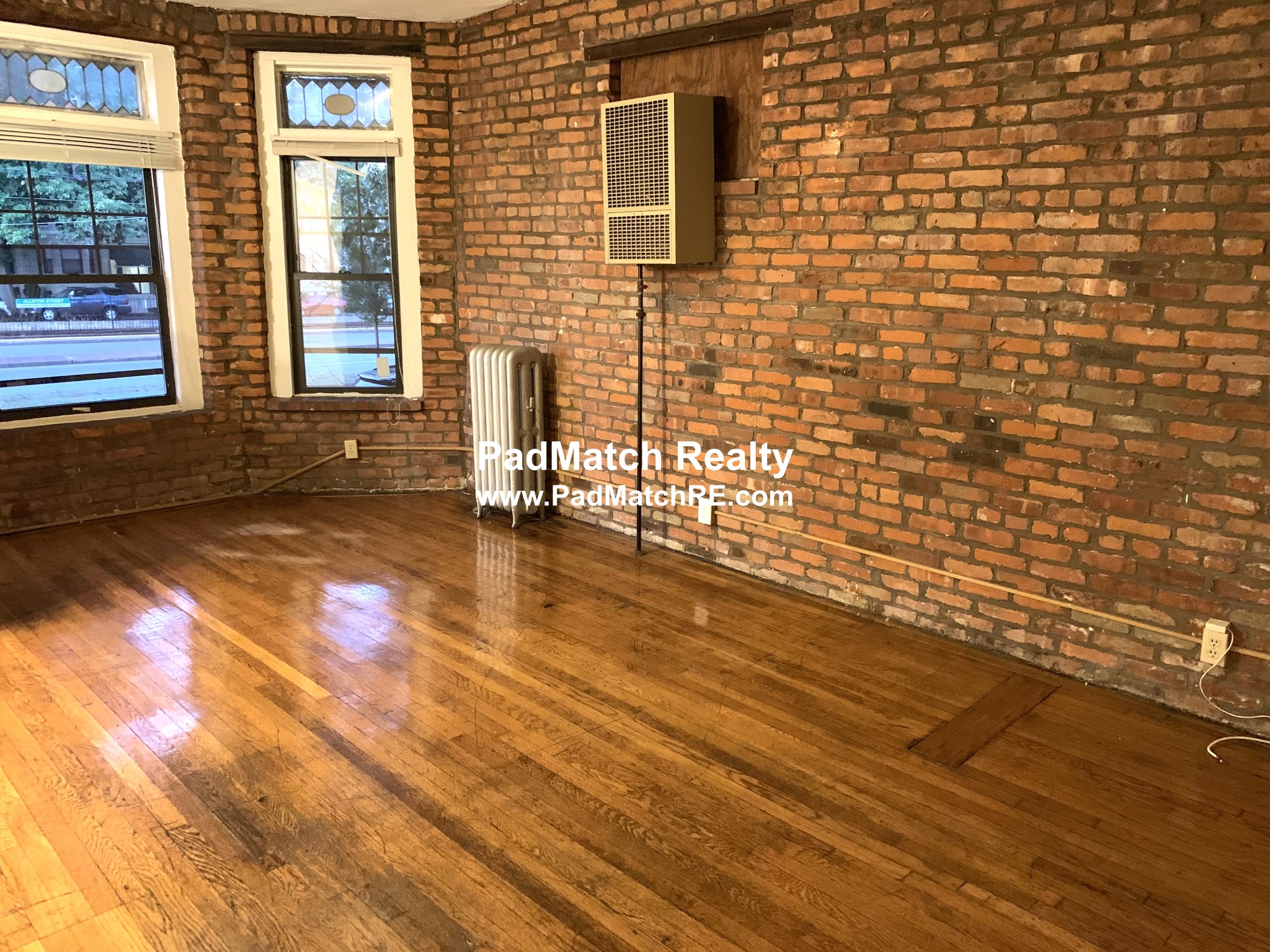 1412 Commonwealth Ave, Brighton