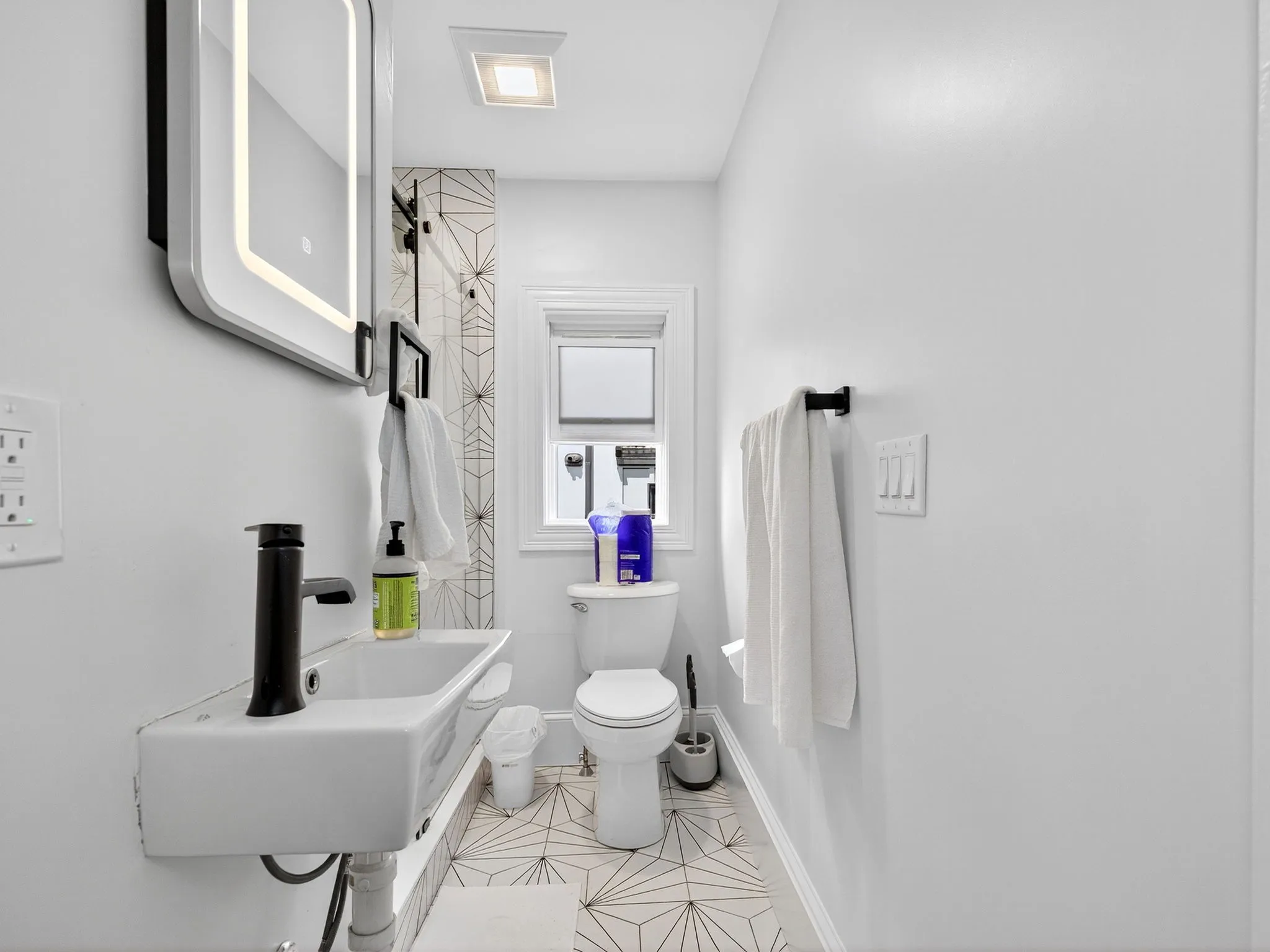 256 Main St, South Medford