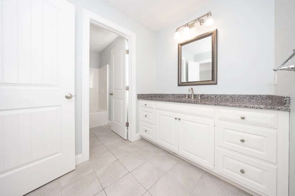 4 Cyrus Way, Northborough