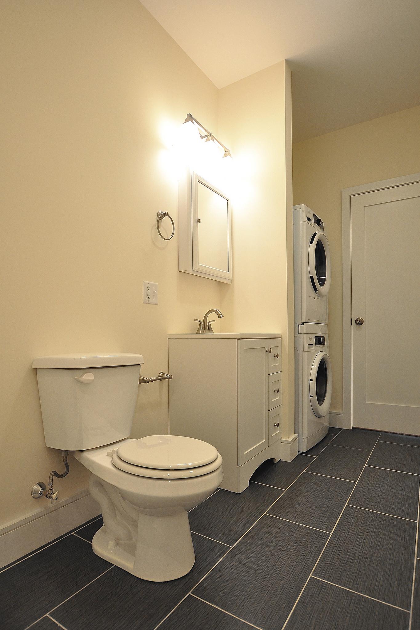 877 Beacon St, Fenway