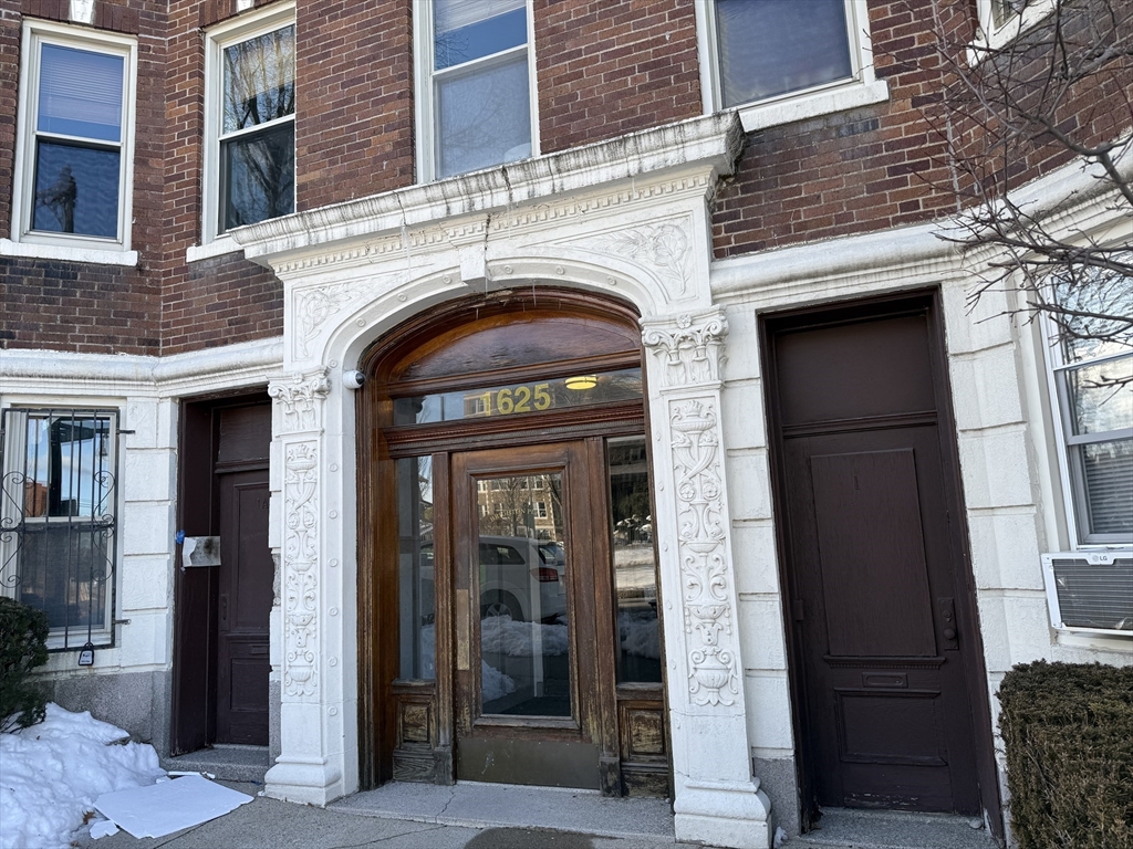 1625 Commonwealth Ave, Brighton