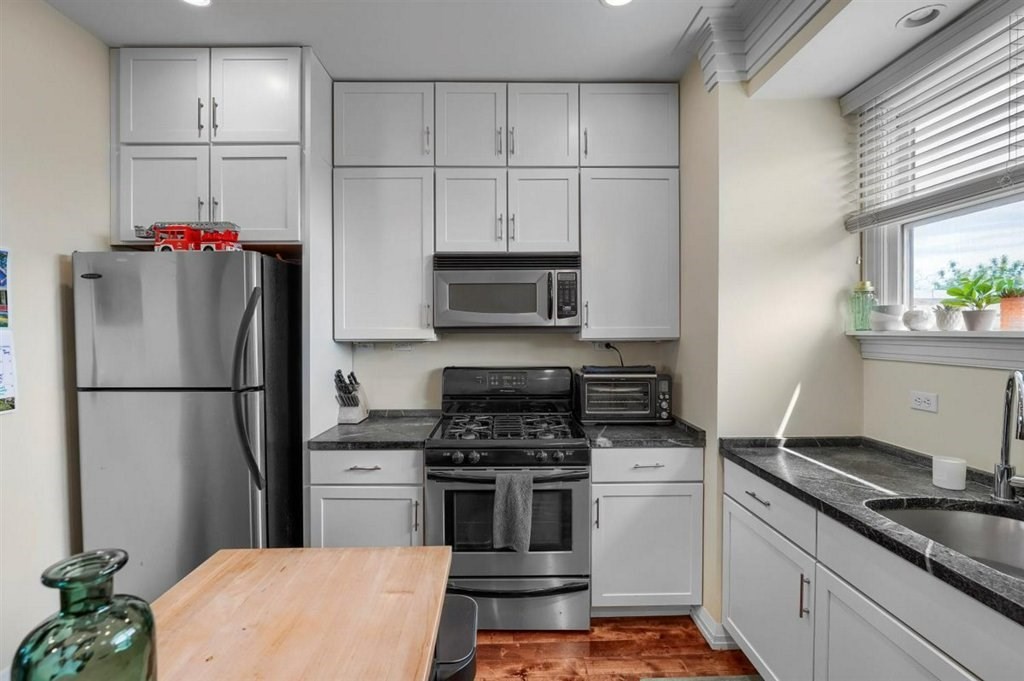 360-362 Dorchester St, South Boston