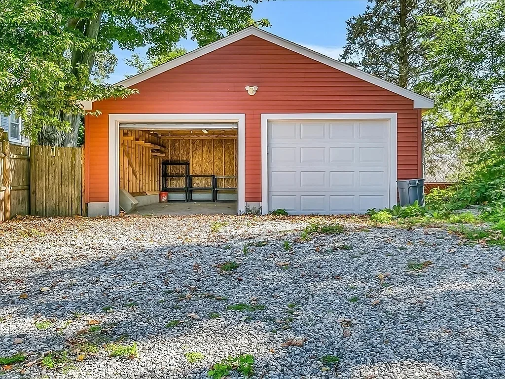 63 Johnson St, West Roxbury