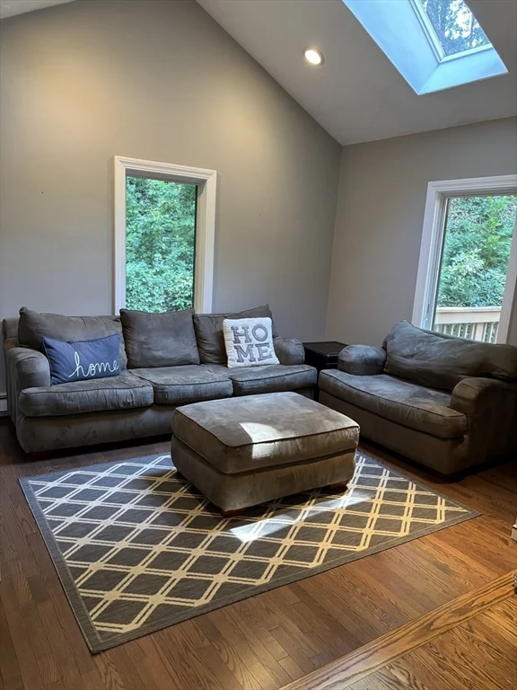 22 Grove Pl, Winchester