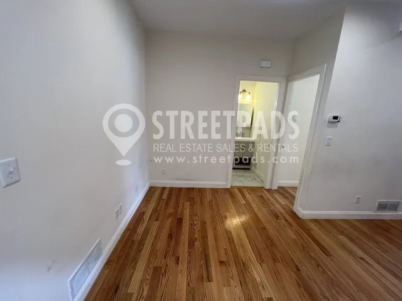 379 Harvard St, Mid-Cambridge