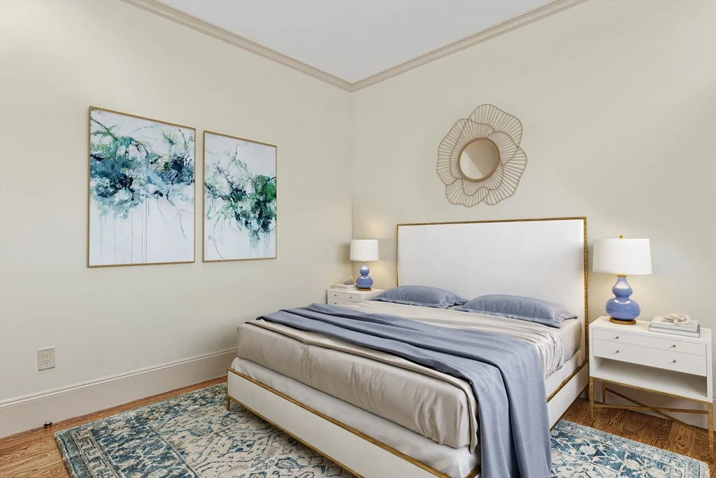 330 Newbury St, Back Bay