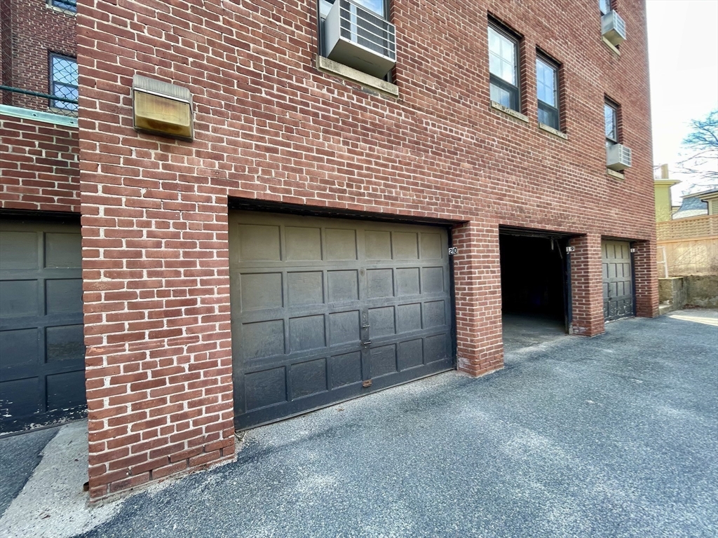 53 Harvard Ave, Harvard Avenue