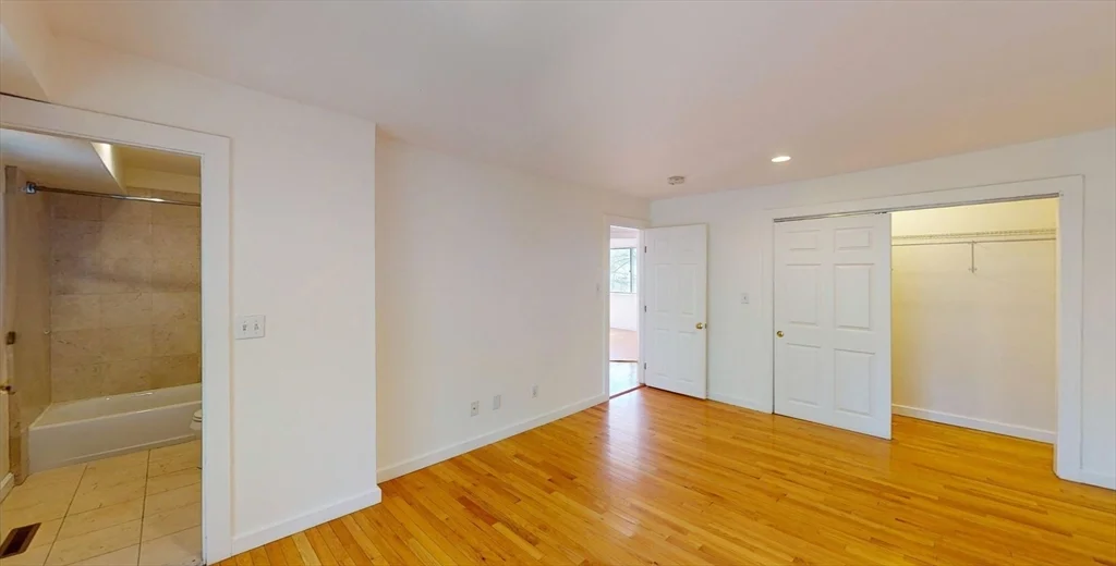 22-24 Broadlawn Park, Chestnut Hill