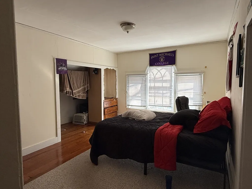 12 Braemore Rd, Brighton