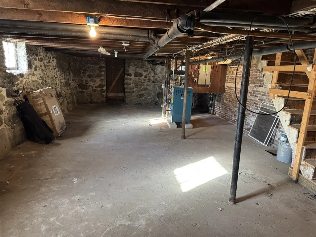 56 Sheridan St, Zip 01830