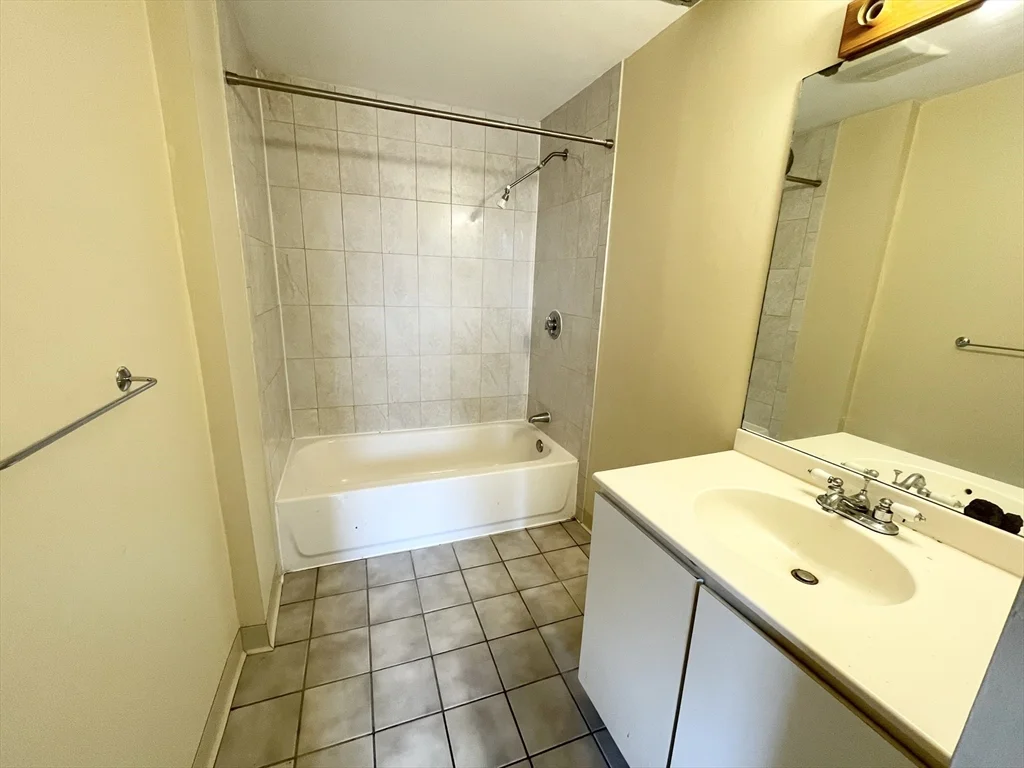 108 Gainsborough, Fenway