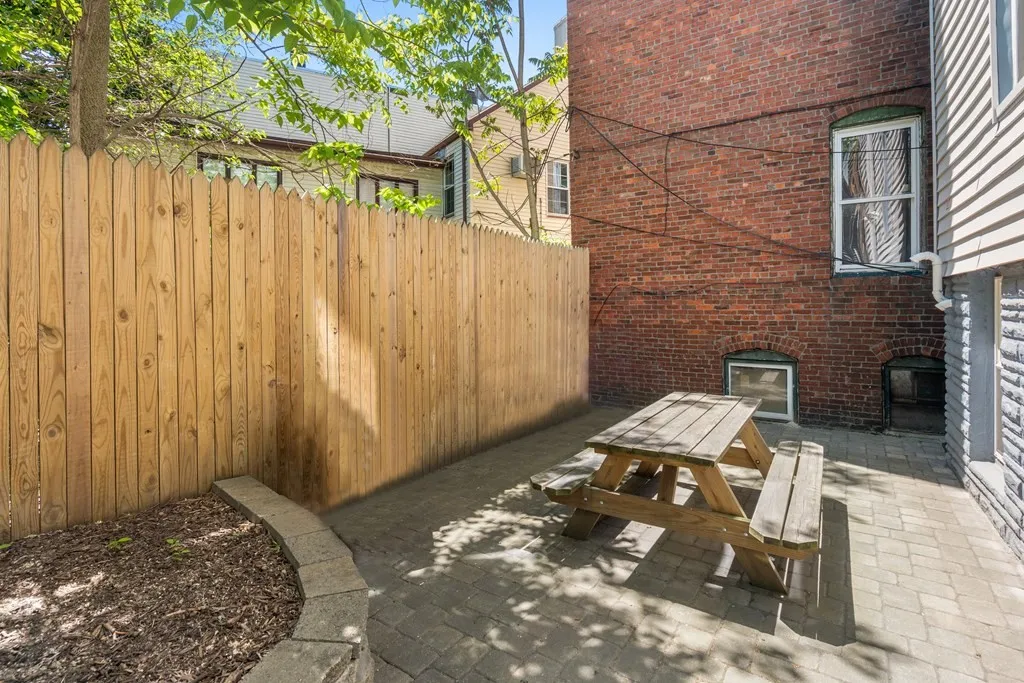 3 Monmouth St, East Boston