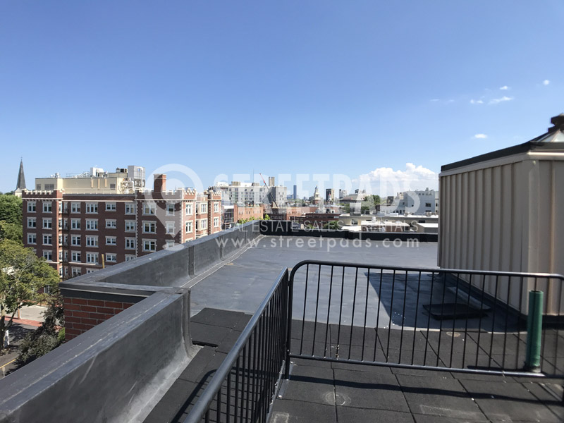 60 Brattle St, Harvard Square