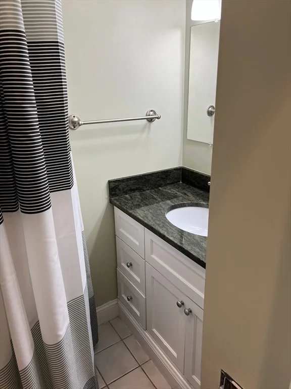 11 Irving St, Beacon Hill