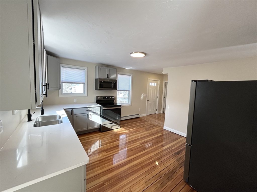 182 Smith St, North Attleboro