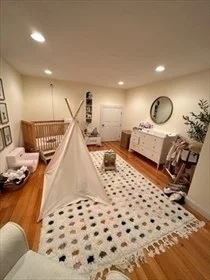 11 Oak St, Watertown