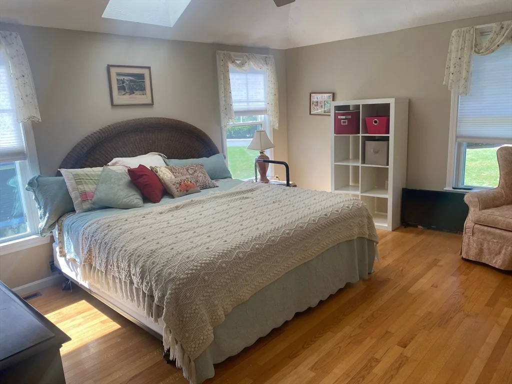 1 Jefferson Ct, Uxbridge
