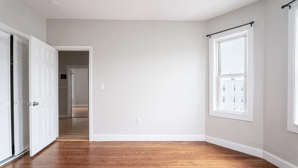 17 Cawfield, Boston