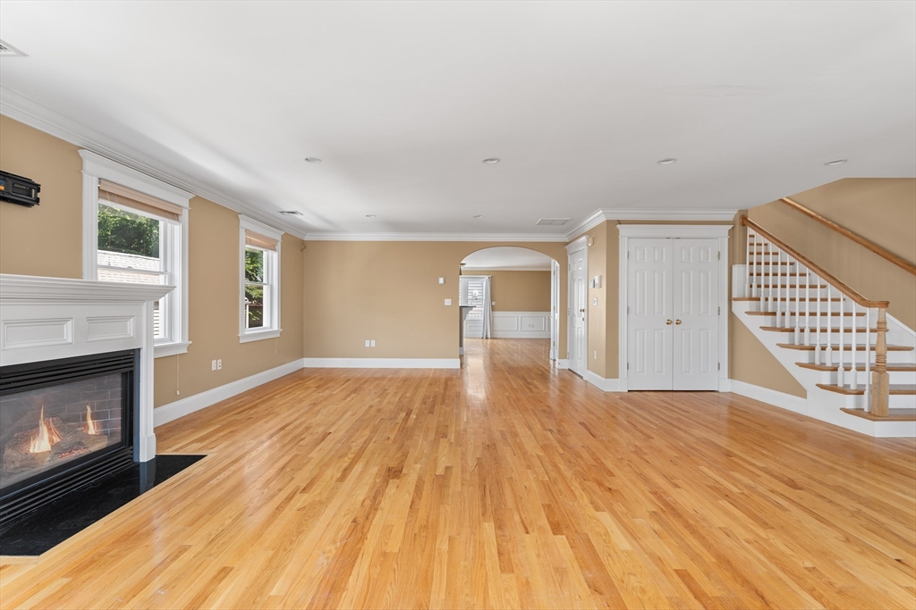 210-212 W 9th St, South Boston