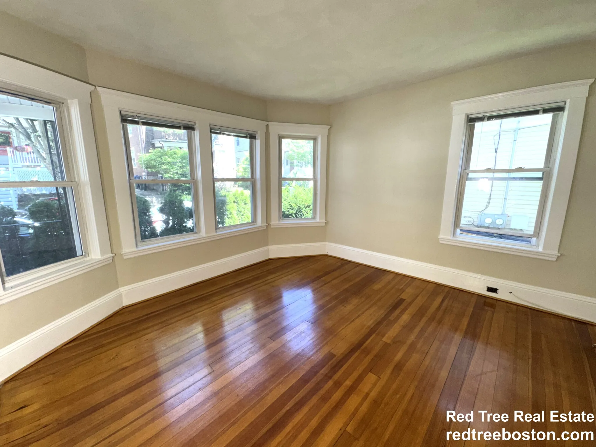 20 Hunnewell Ave, Oak Square