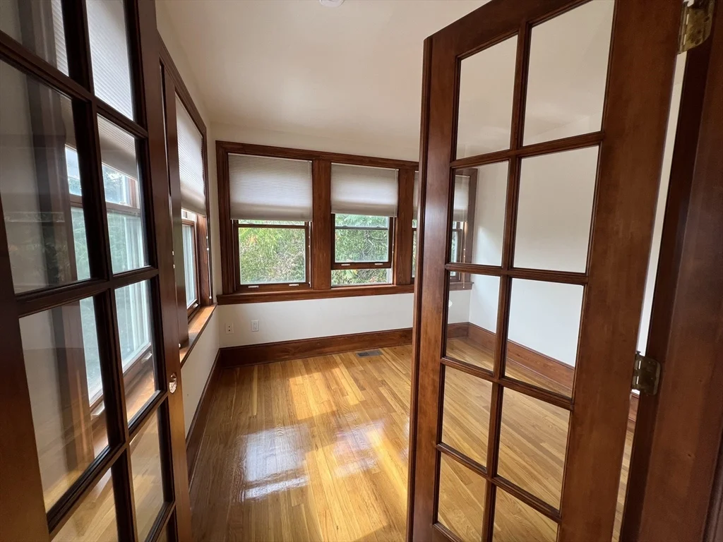 584 Humphrey St, Swampscott