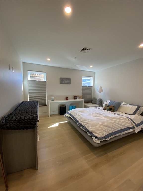 105 West 3rd St, South Boston