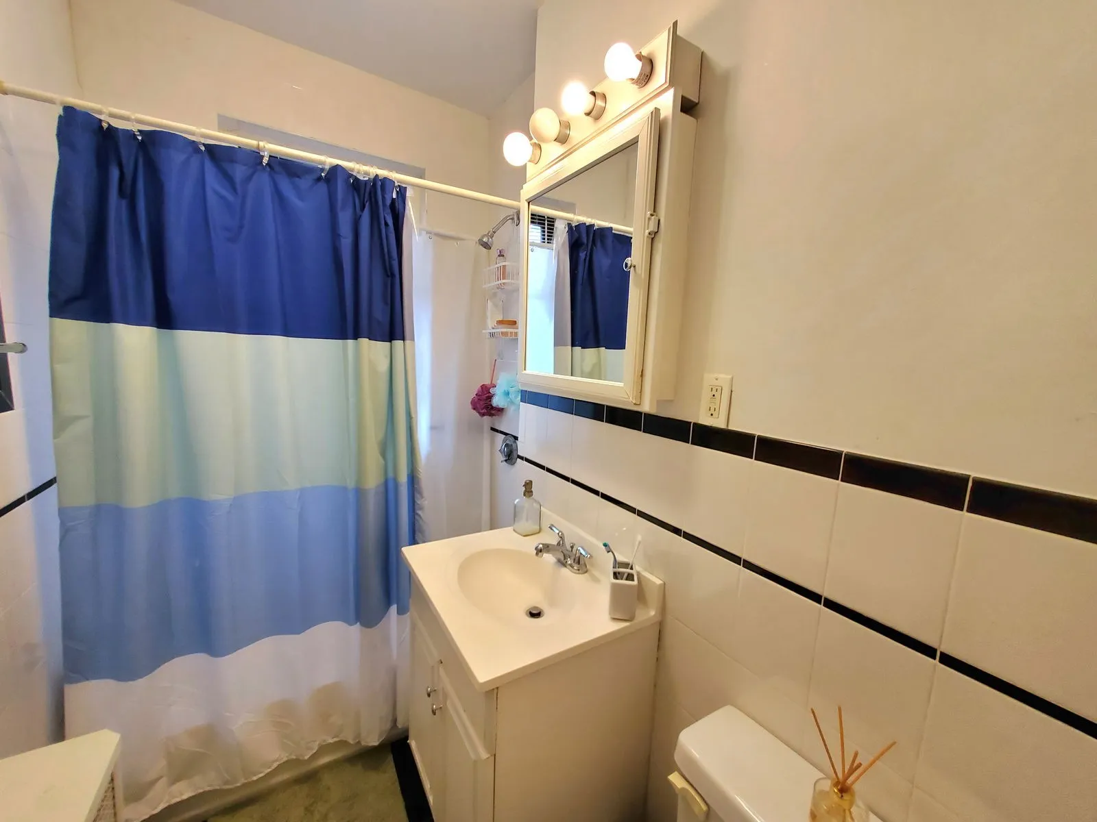 1999 Commonwealth Ave, Brighton