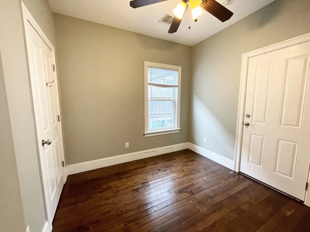 178 Hillside St, Mission Hill