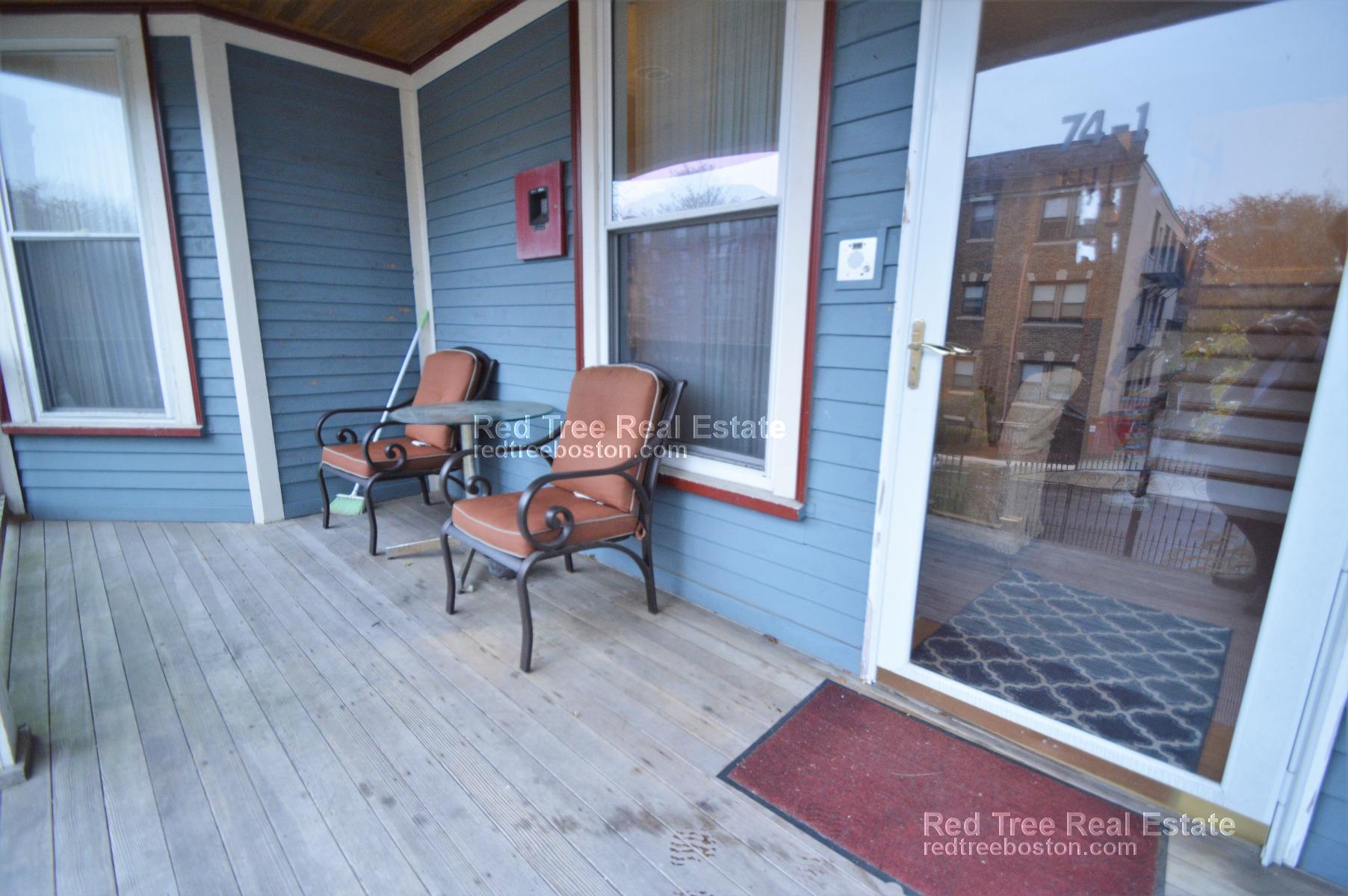 74 Georgia St, Roxbury