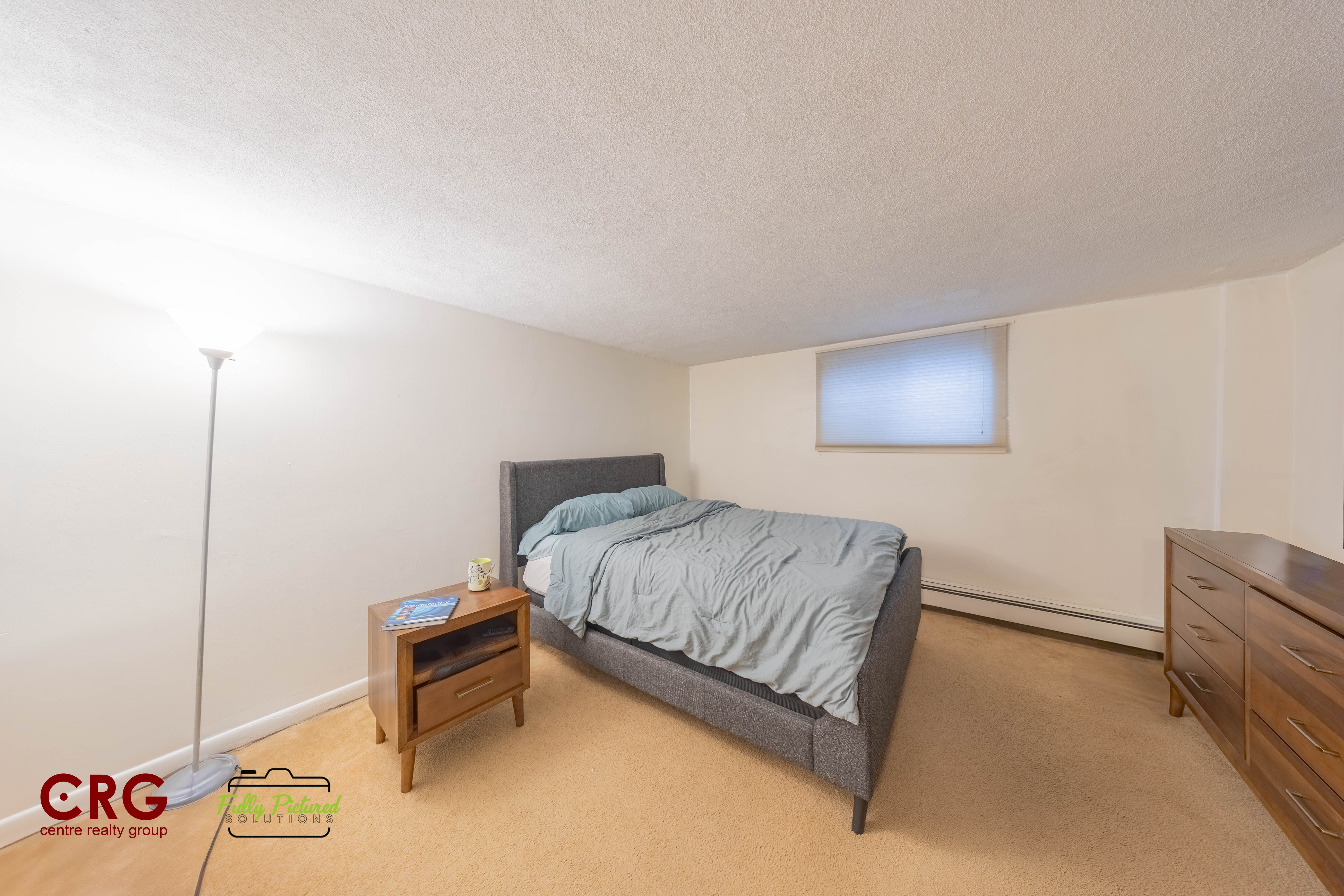 33 Westgate Rd, Chestnut Hill