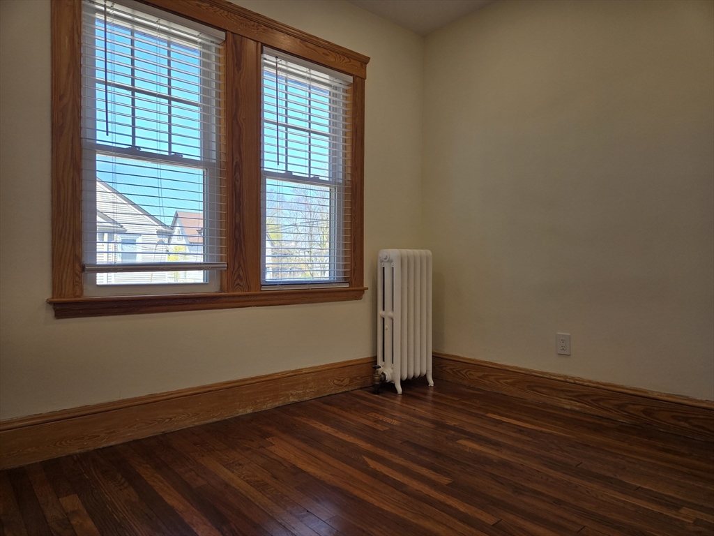 104 Parsons St, Oak Square