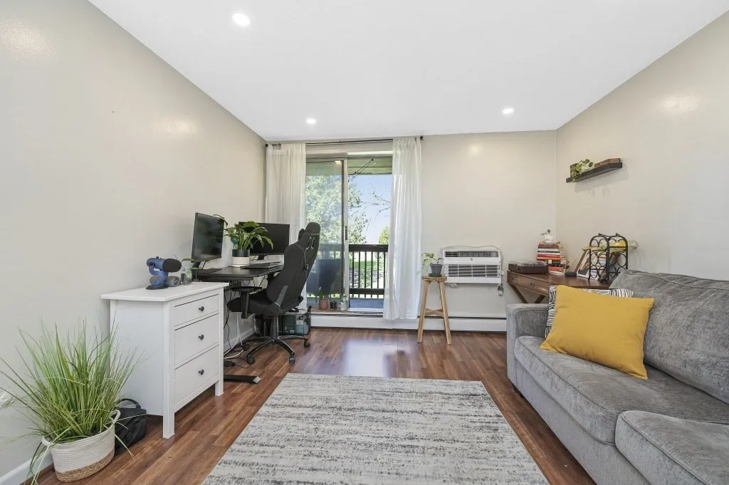 144 Kenrick St, Oak Square