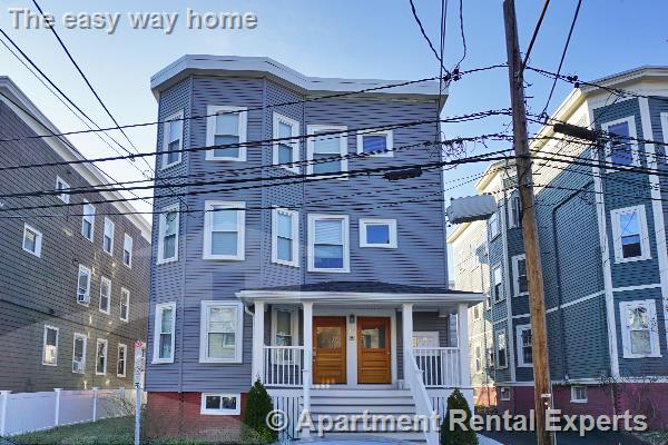 17 Ashland St, Porter Square